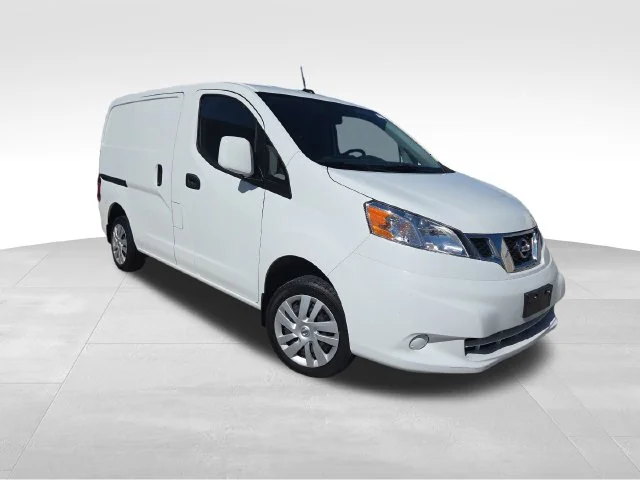 Used 2020 White Nissan SV image 8