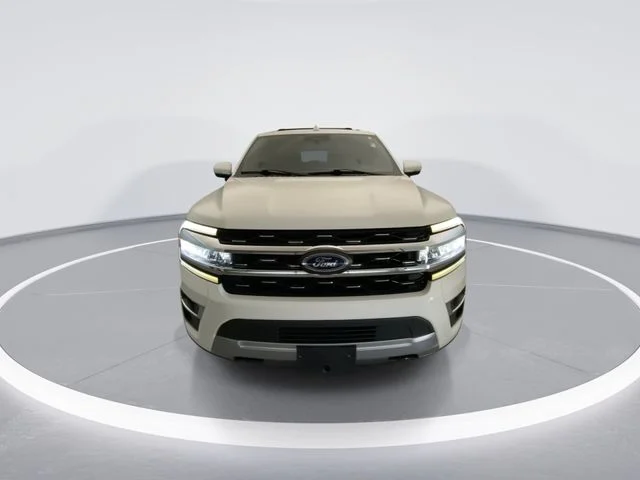 Used 2022 White Ford Limited image 9