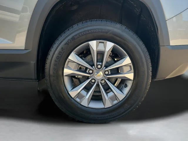 New 2027 Sterling Gray Metallic Chevrolet LT image 35