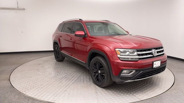 Used 2019 Red Volkswagen SEL Premium image 8
