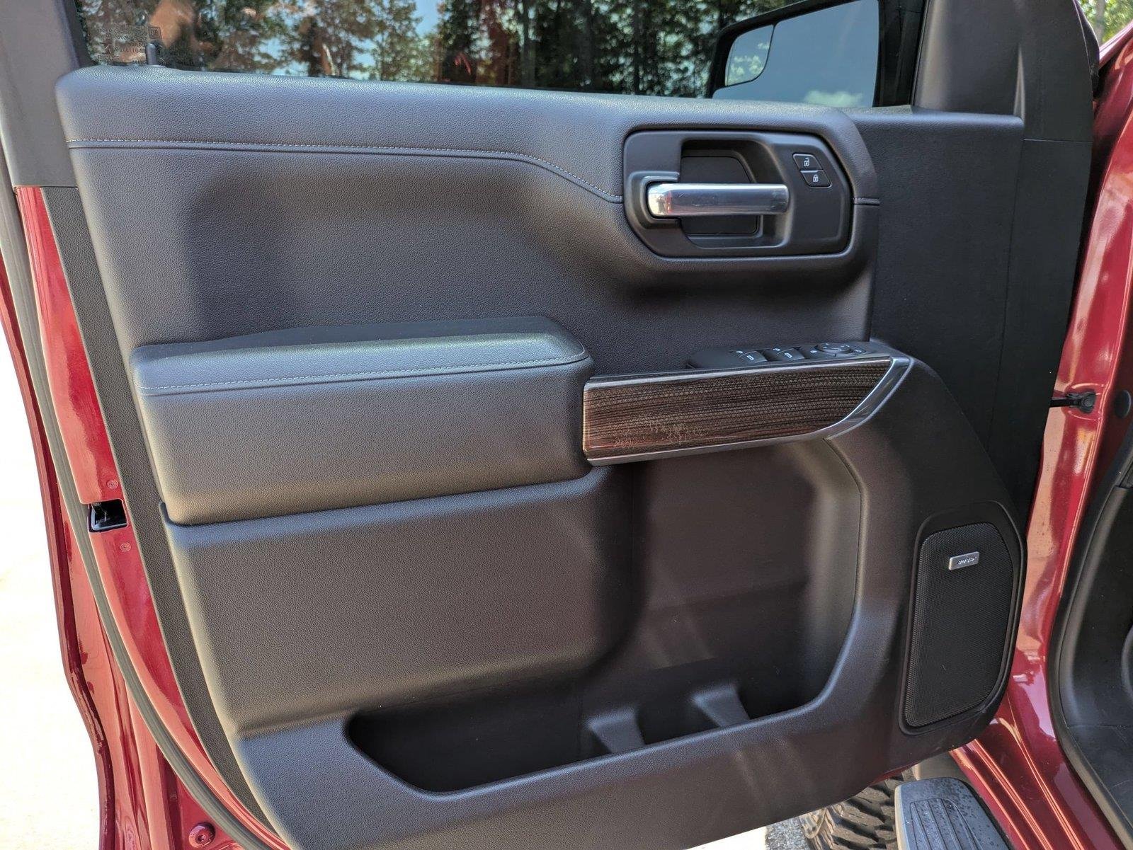 Used 2020 Cajun Red Tintcoat Chevrolet RST image 11