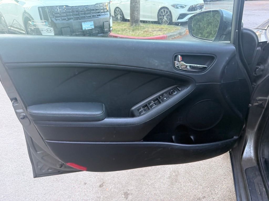 Used 2015 Graphite Steel Kia EX image 9