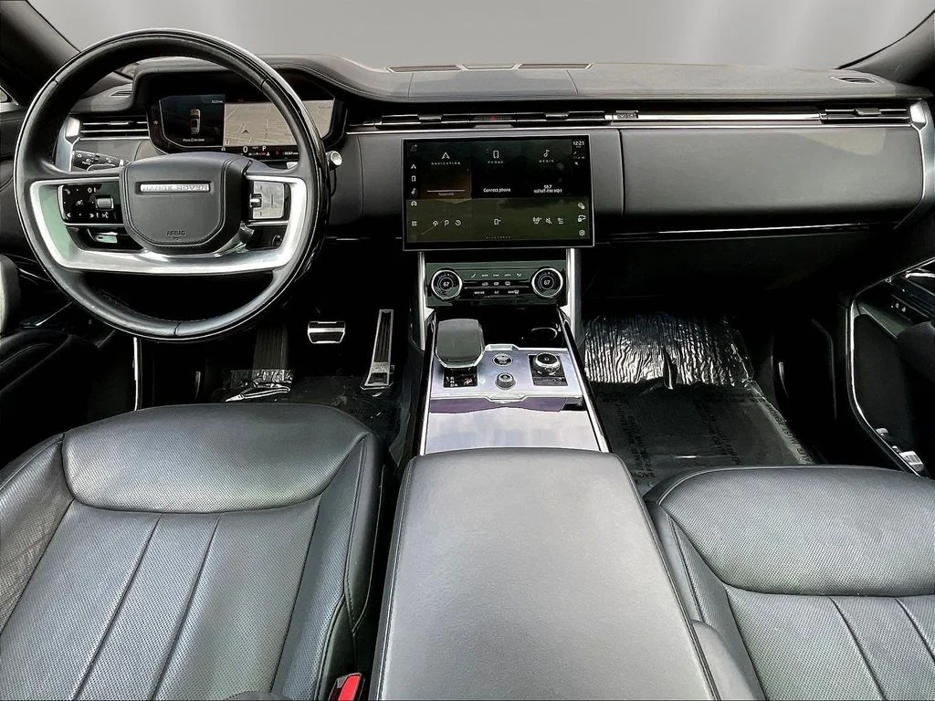 Used 2023 Fuji White Land Rover SE image 7