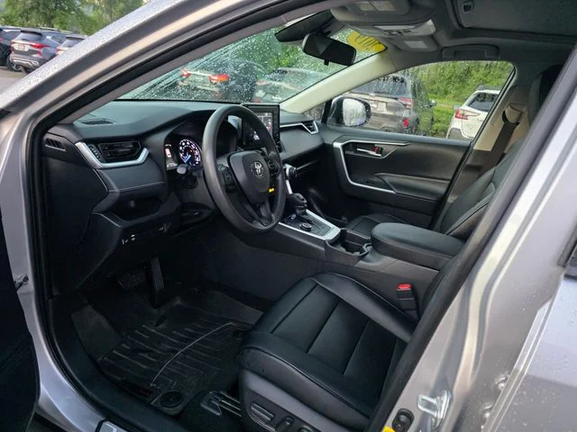 Used 2019 Silver Sky Metallic Toyota XLE image 15