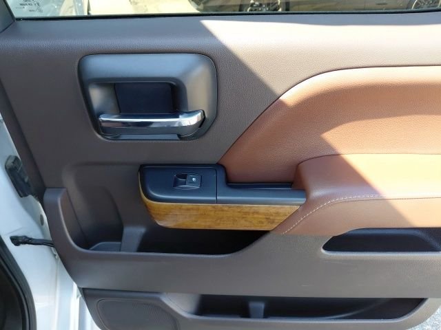 Used 2018 Beige Chevrolet High Country image 31