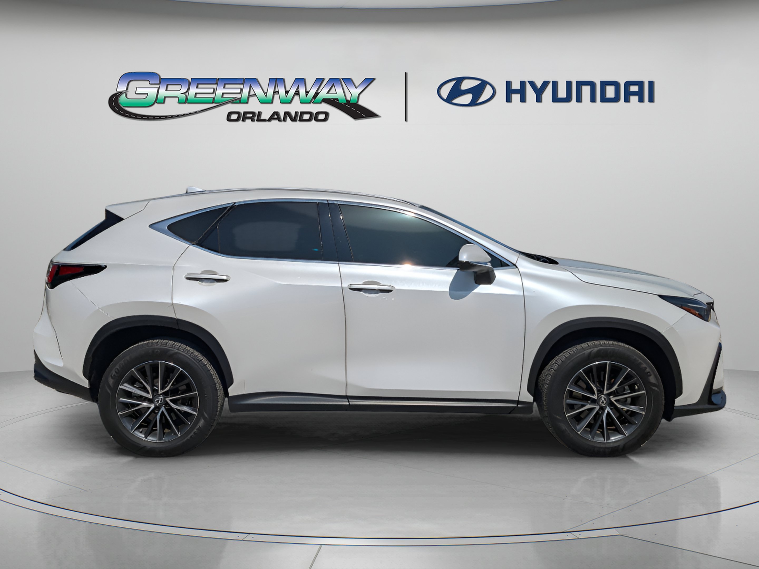 2022 Lexus NX 350 - Photo 9