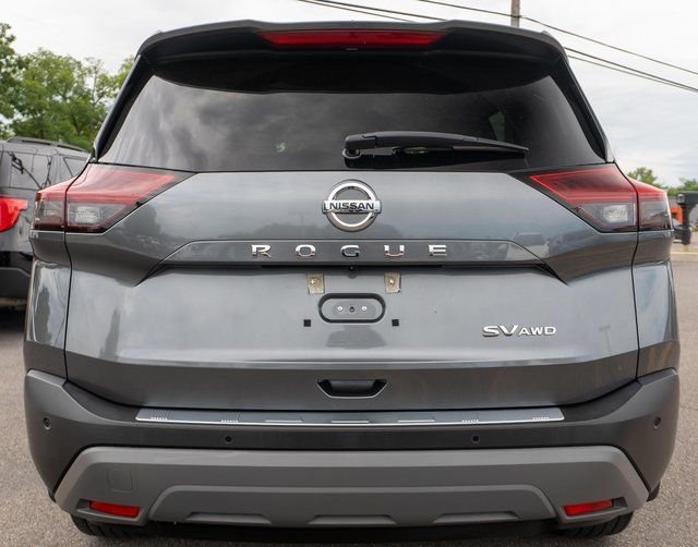 Used 2021 Gray Nissan SV image 7