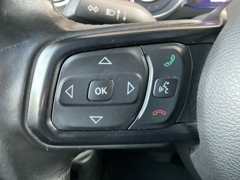 Used 2020 Silver Jeep Sport image 35