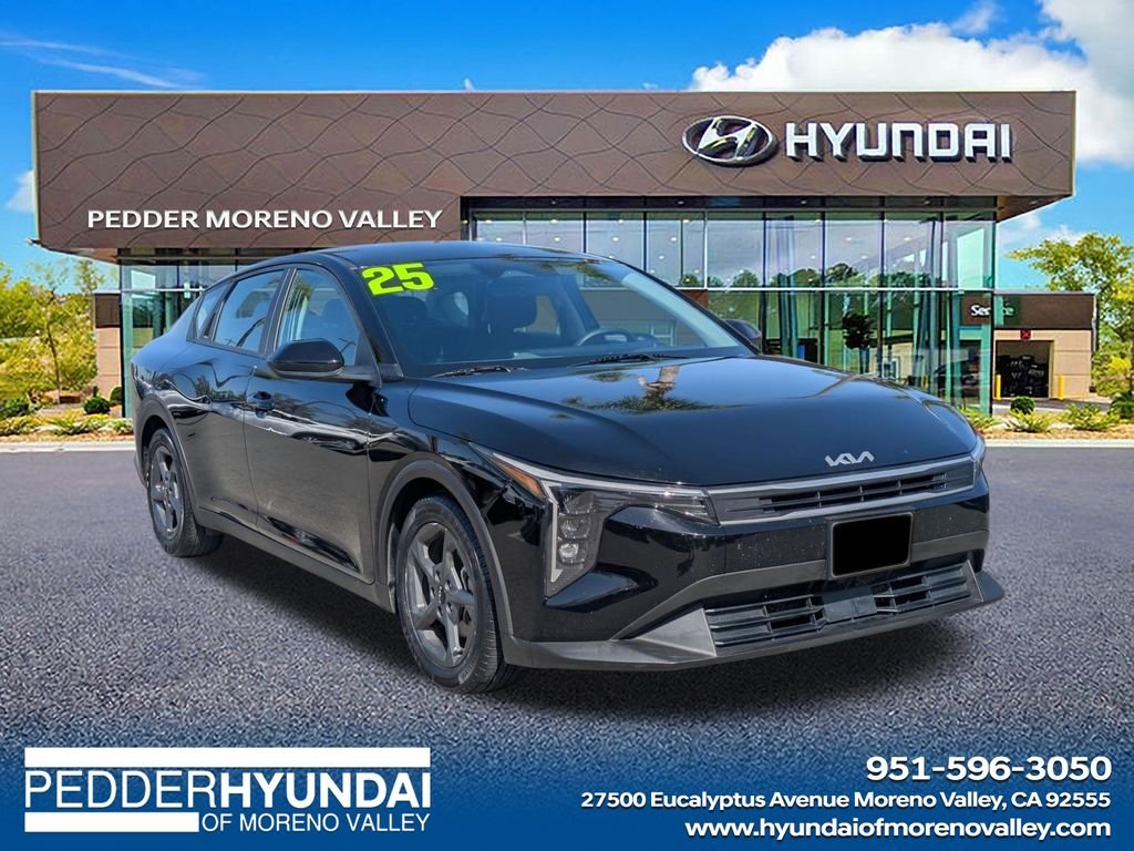 2025 Kia K4 LXS AT's photo