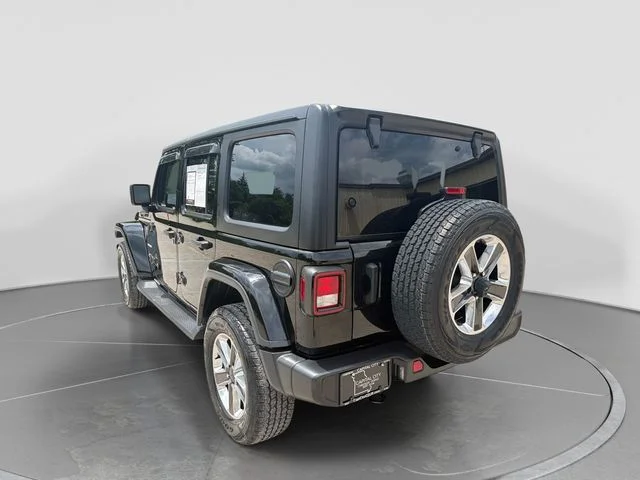 Used 2022 Black Jeep Unlimited Sahara image 6