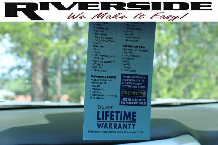 Certified Used 2023 Ultra Blue Metallic GMC SLE image 9