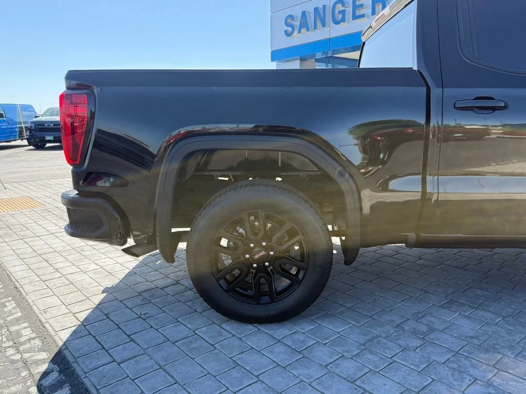 Used 2023 Onyx Black GMC Elevation image 11