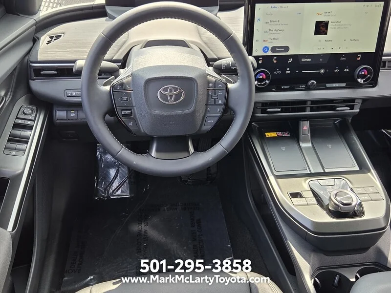 Used 2026 Overcast TOYOTA SE AWD image 11