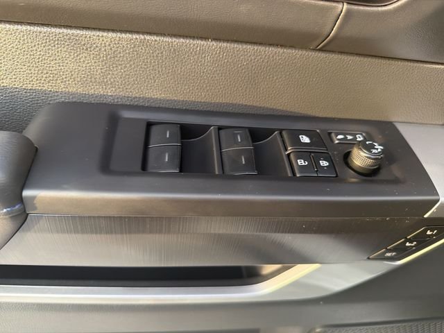 2025 Toyota Tundra Platinum - Photo 10