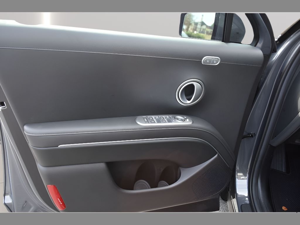 New 2026 Ecotronic Gray Pearl Hyundai Limited FWD image 48