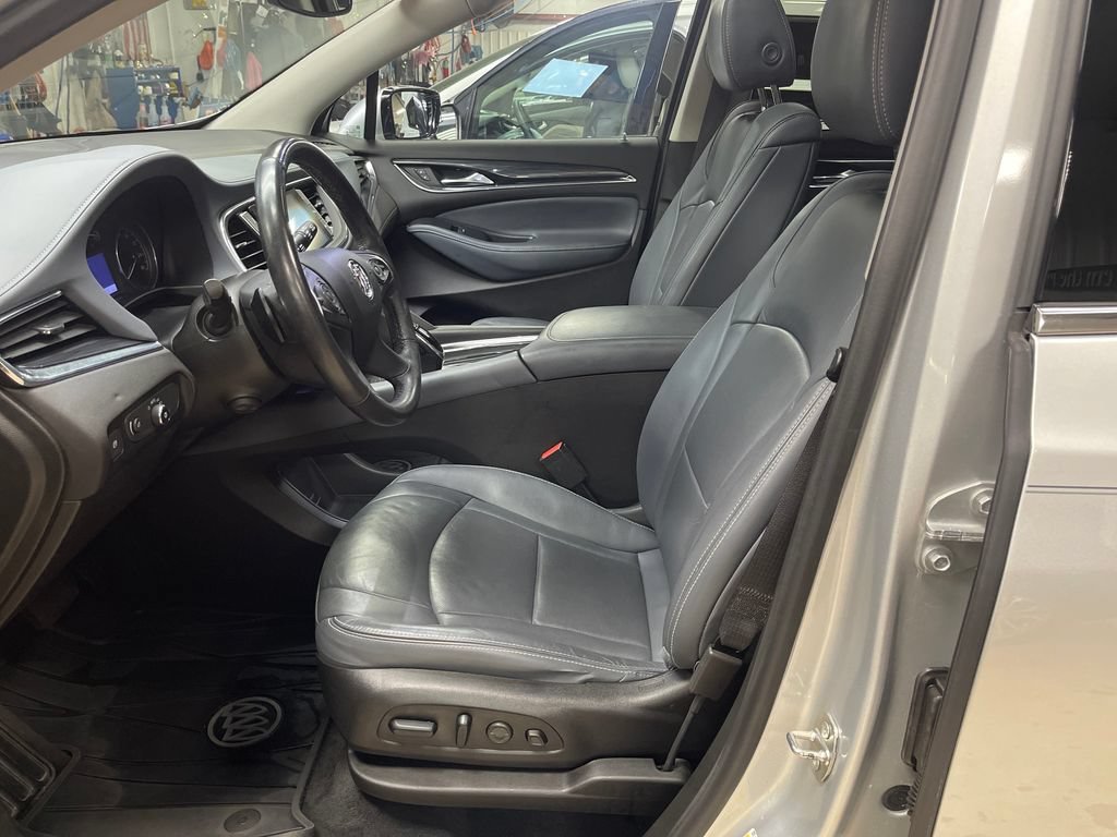 Used 2021 Includes Spectra Gray lower exterior accent color.) Buick Premium image 14