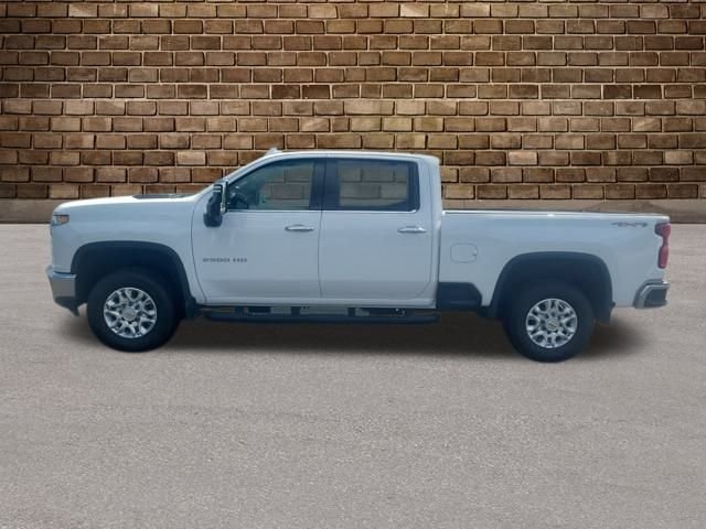 2022 Chevrolet Silverado 2500HD LTZ photo 2