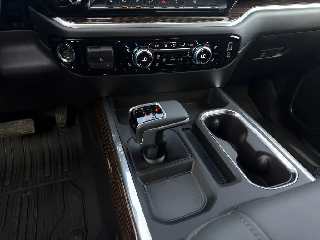 New 2026 Summit White GMC Elevation image 15