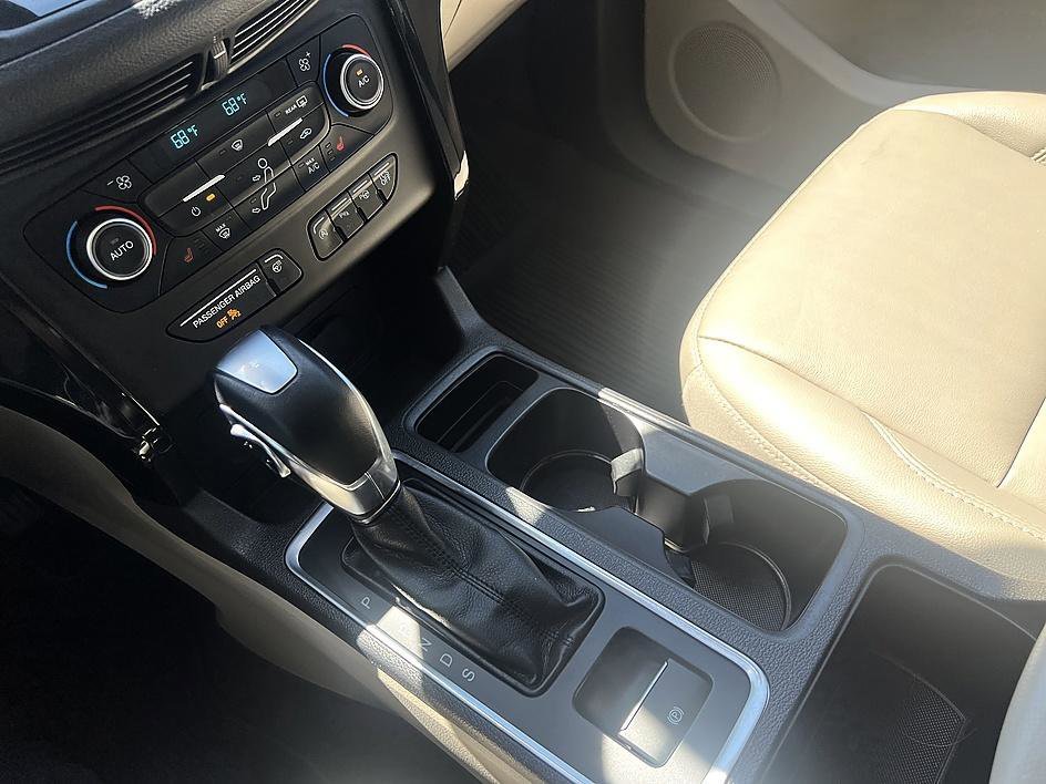 Used 2019 Magnetic Ford Titanium image 19