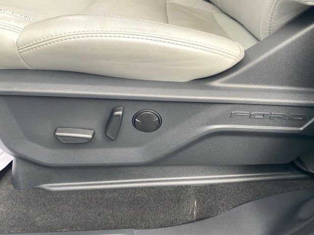Used 2025 Stone Blue Metallic Ford Platinum image 15