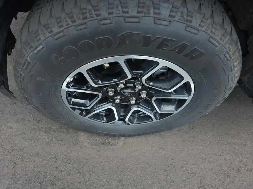 Used 2023 Black Metallic Ford XLT image 12