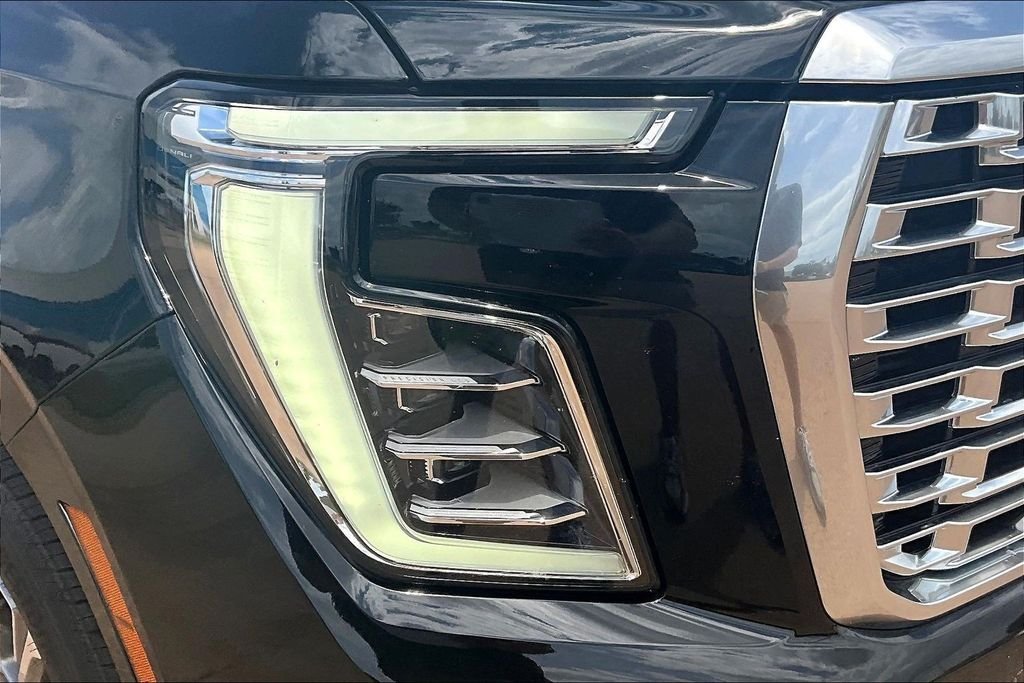 Used 2025 Black GMC Denali image 31