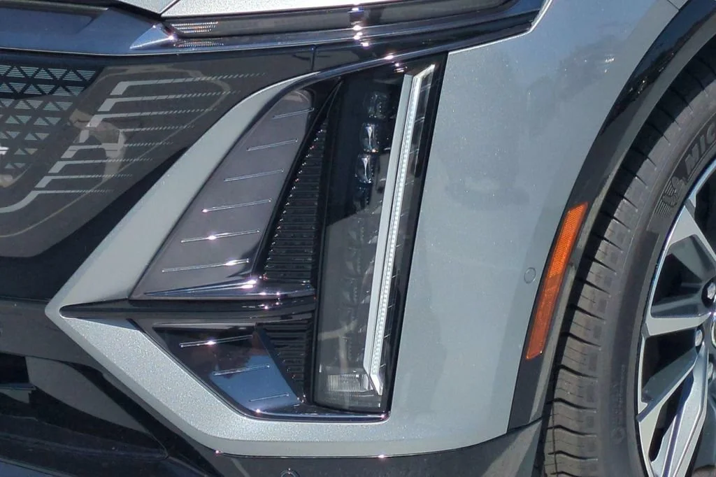2026 Cadillac LYRIQ Sport - Photo 17