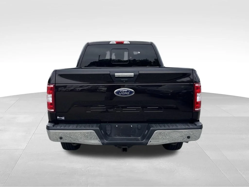 Used 2018 Red Ford XLT image 4