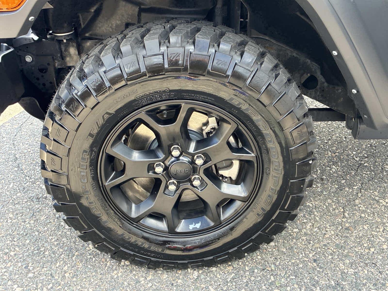 Certified Used 2022 Sting Jeep Unlimited Willys Sport image 17