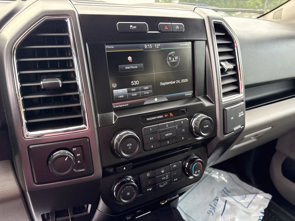 Used 2015 Tuxedo Black Metallic Ford XLT image 18