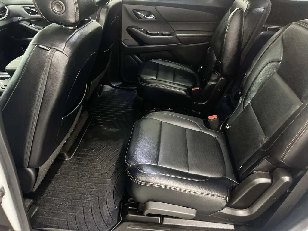 Used 2020 SUMMIT WHITE Chevrolet LT Cloth image 12