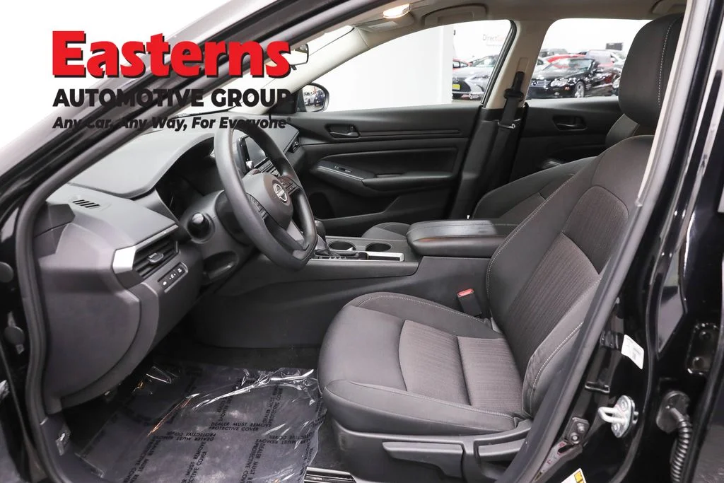 Used 2023 Black Nissan 2.5 S image 13