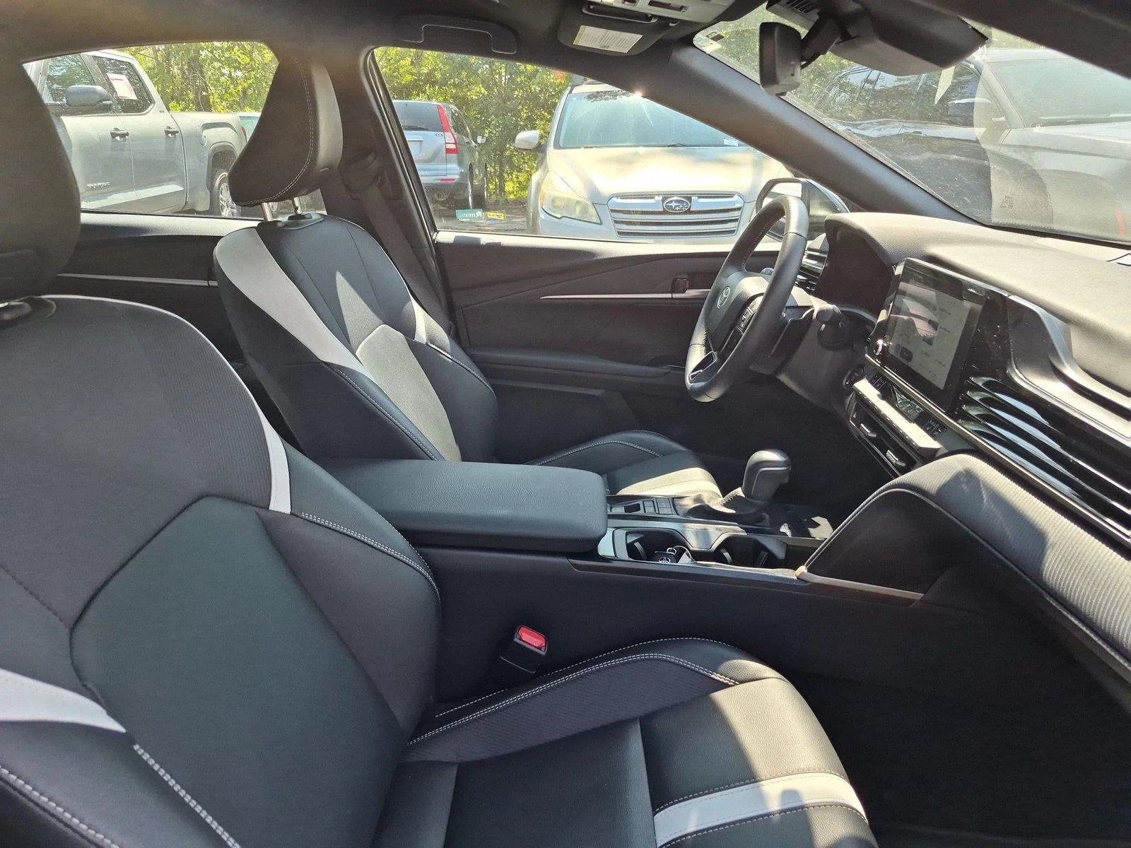 Used 2025 Underground Toyota SE image 36