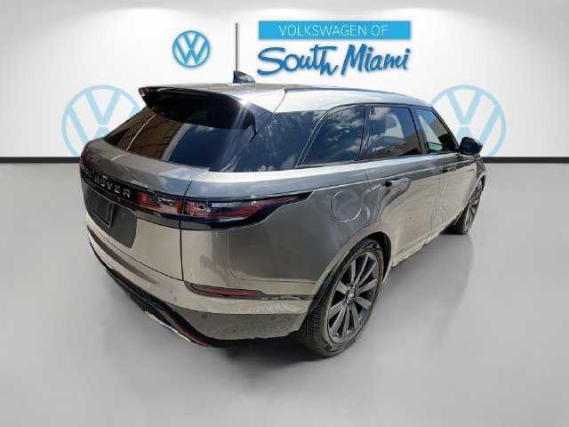 Used 2019 Silicon Silver Premium Metallic Land Rover R-Dynamic HSE image 7