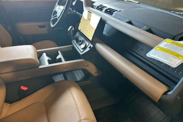 New 2026 Woolstone Green Land Rover S image 15