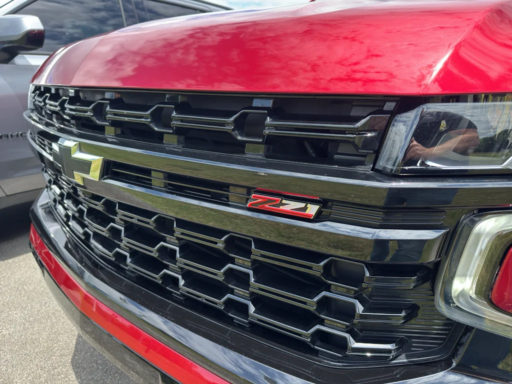 Used 2024 Radiant Red Tintcoat Chevrolet Z71 image 12