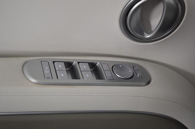 New 2026 White Hyundai SEL 7P image 28