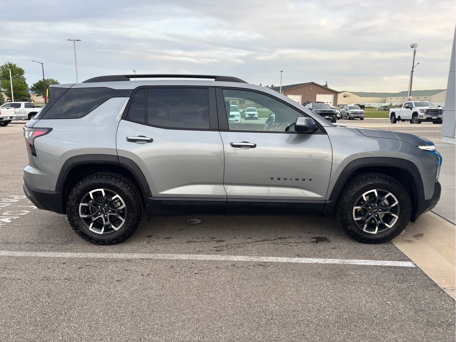 Used 2025 Chevrolet Equinox ACTIV with VIN 3GNAXSEG0SL124946 for sale in Spring Valley, Minnesota
