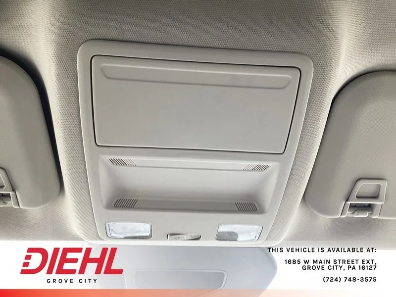 Used 2022 Blue Ford SE image 28
