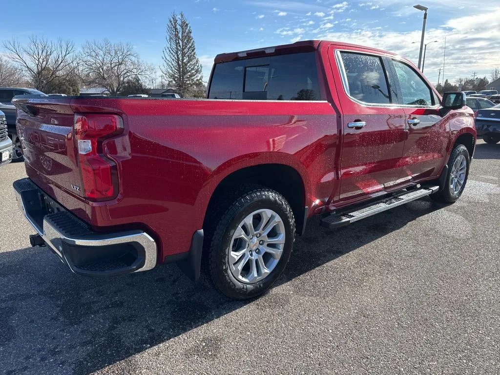 2025 Chevrolet Silverado 1500 LTZ - Photo 6