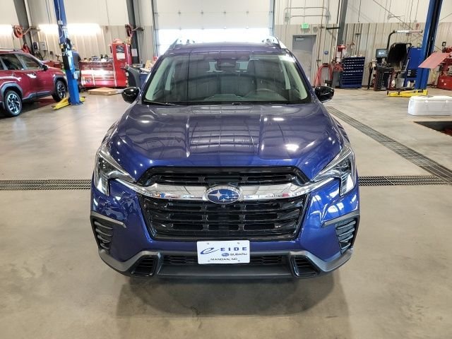 Used 2026 Sapphire Blue Pearl Subaru Limited image 2