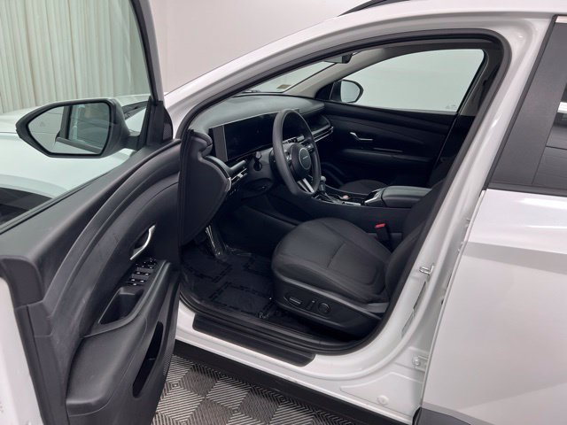 Used 2025 White Pearl Hyundai SEL image 11