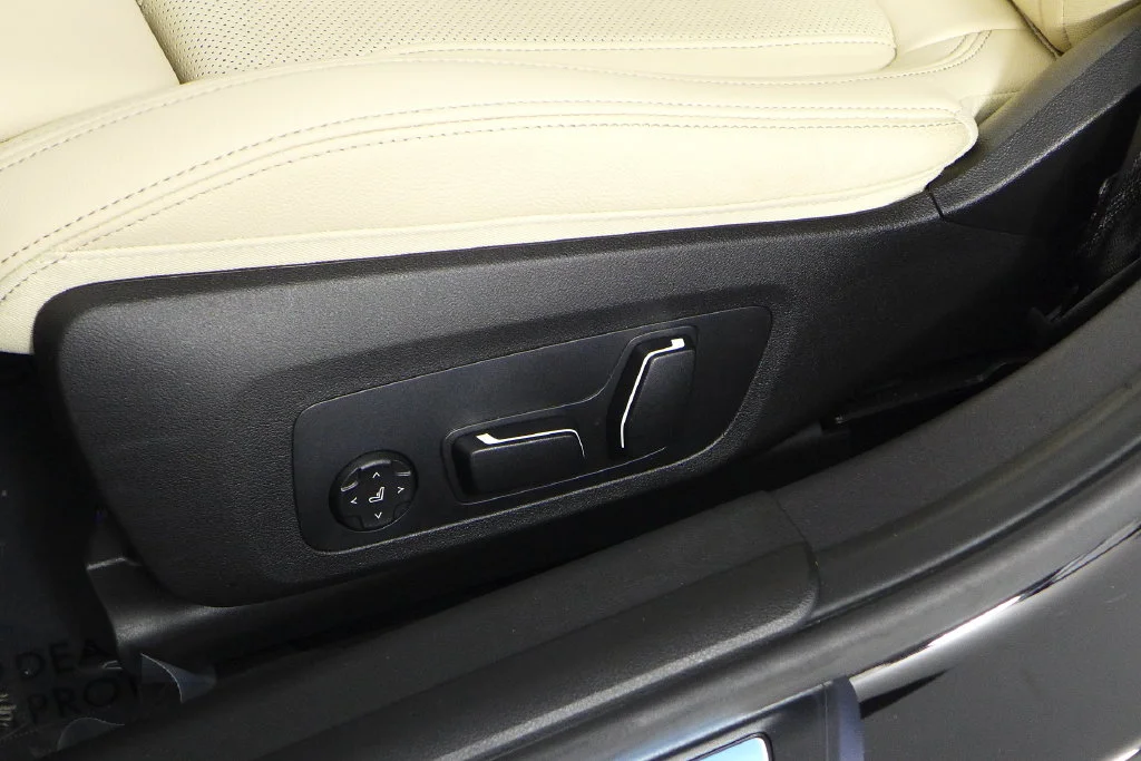 Used 2026 Black BMW 330i image 23