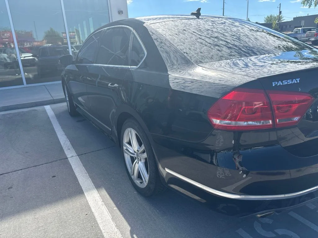 Used 2014 Black Volkswagen TDI SE image 5