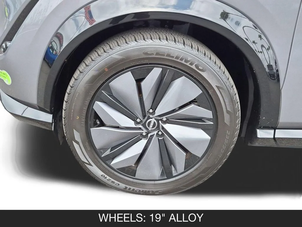 Used 2023 Gray Nissan ENGAGE image 11