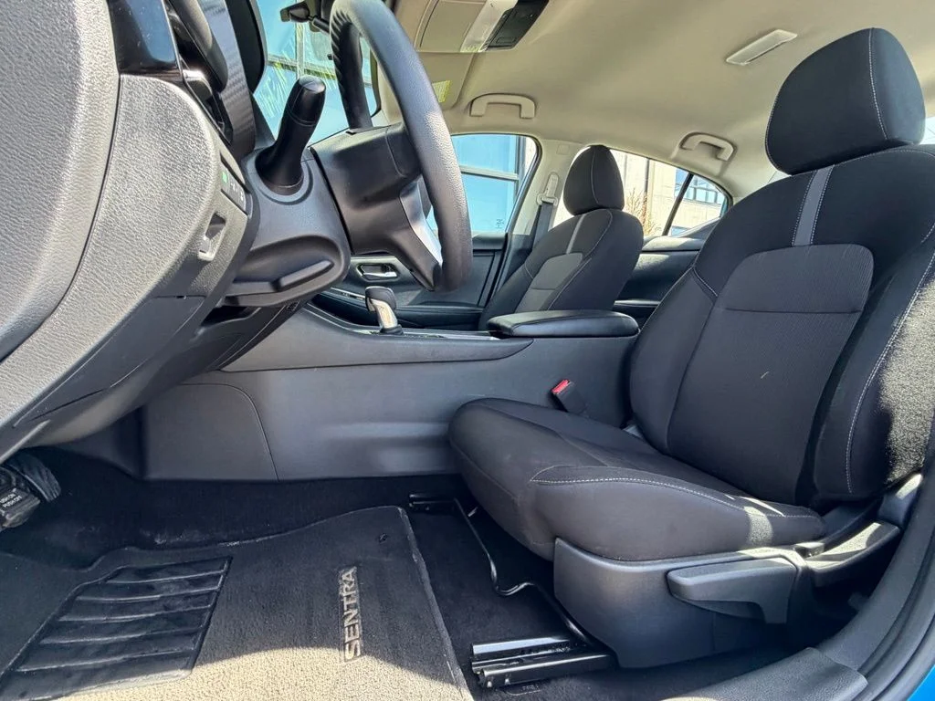 Used 2025 Blue Nissan SV image 6