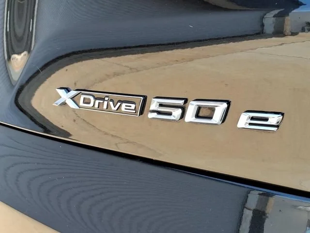 Used 2025  BMW xDrive50e image 29
