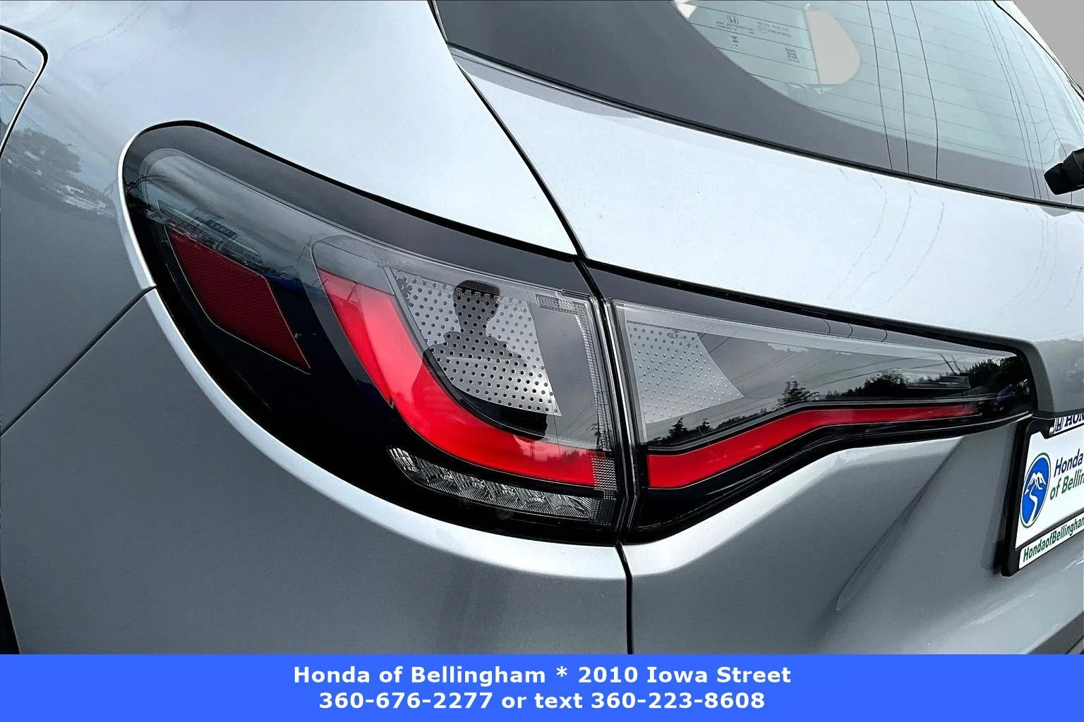 Certified Used 2025 Lunar Silver Metallic Honda AWD LX image 21