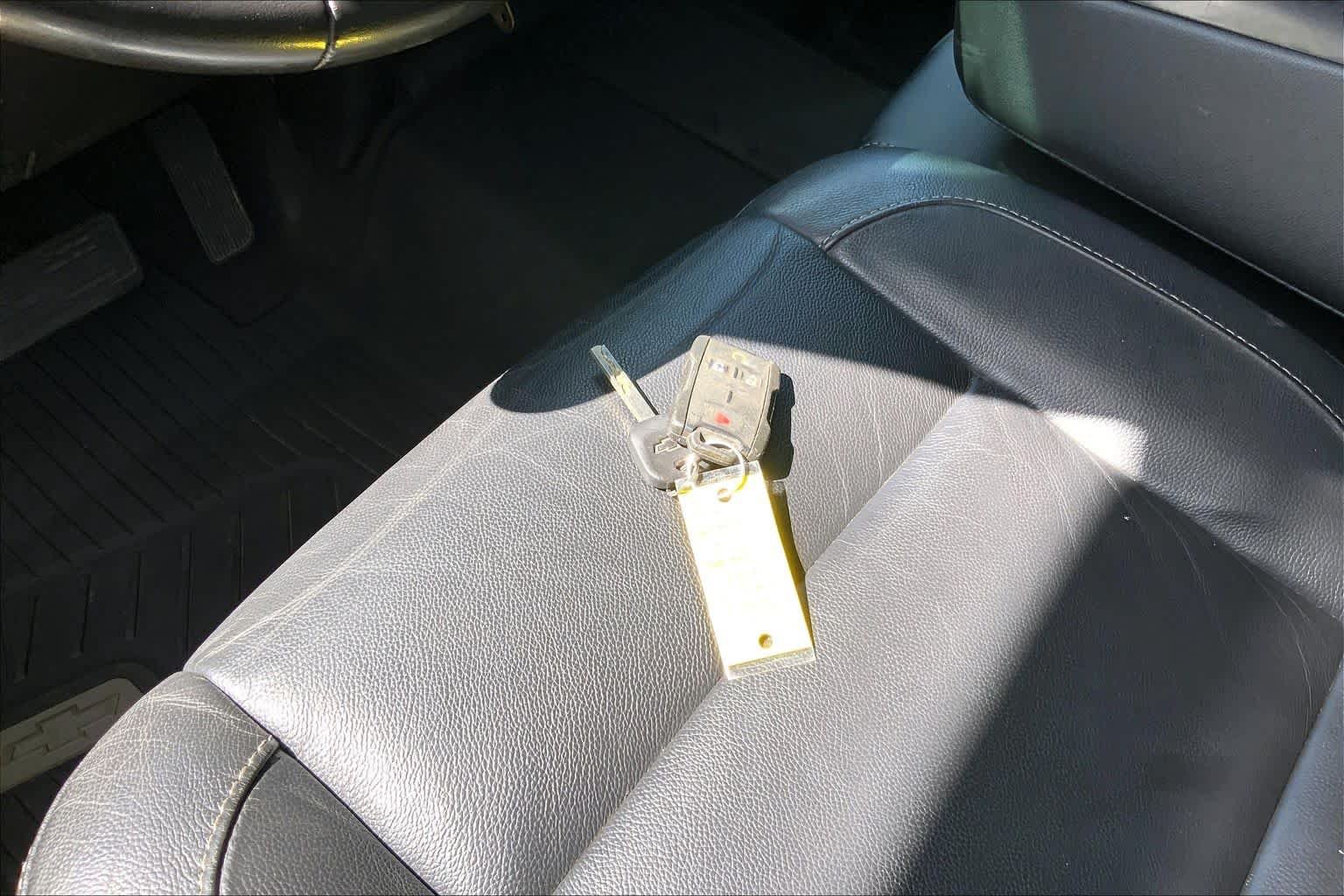 Used 2018 Silver Ice Metallic Chevrolet LT image 15