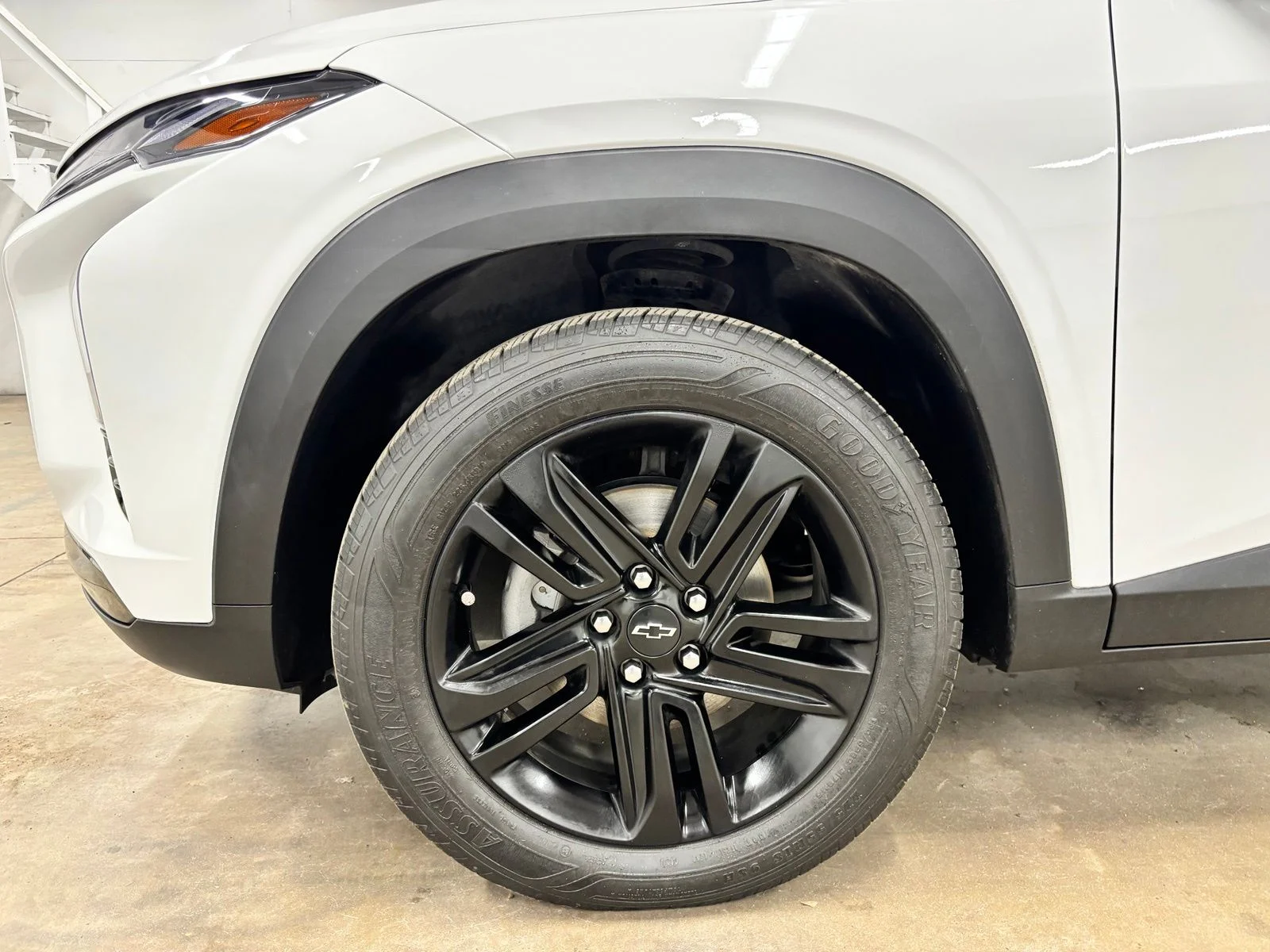 Used 2025 White Chevrolet ACTIV image 10